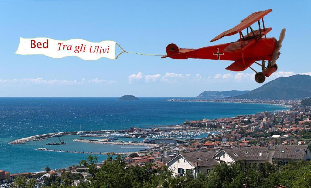 Tra Gli Ulivi Bed & Breakfast ปิเอตราลิกูเร ภายนอก รูปภาพ