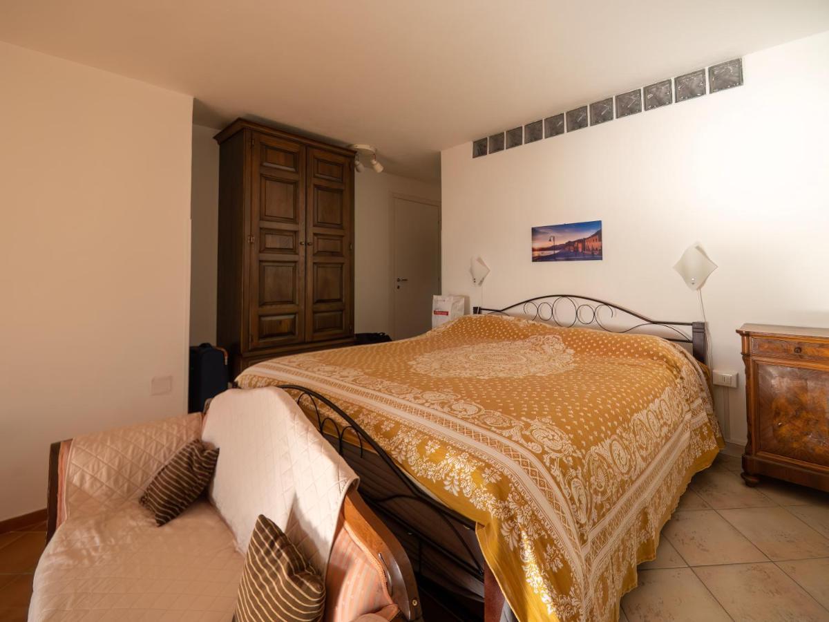 Tra Gli Ulivi Bed & Breakfast ปิเอตราลิกูเร ภายนอก รูปภาพ