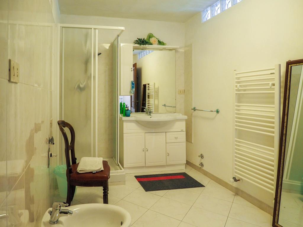 Tra Gli Ulivi Bed & Breakfast ปิเอตราลิกูเร ห้อง รูปภาพ